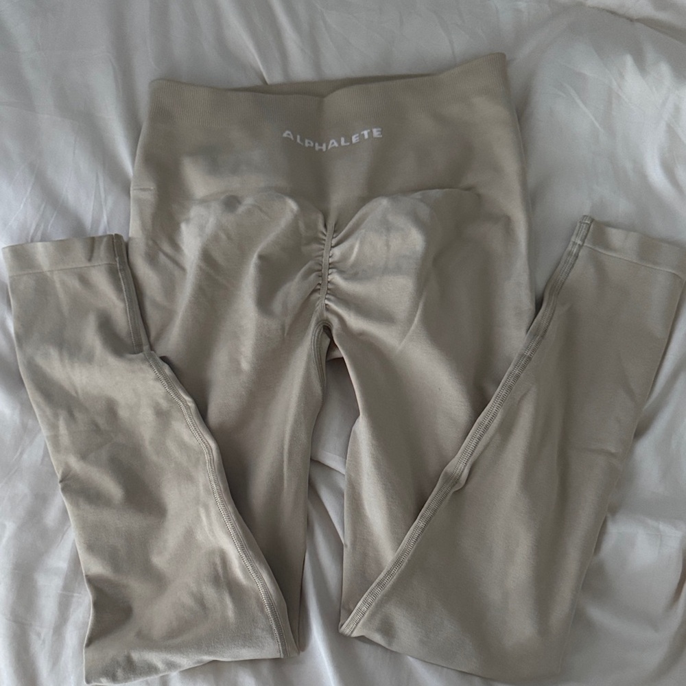 Alphalete Sand-Toned Leggings
